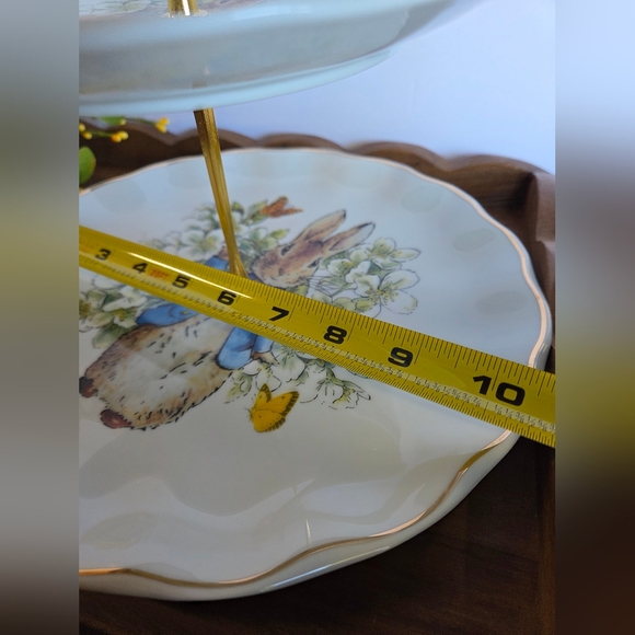 Peter Rabbit Two-Tier Dessert Stand With Gold Handle - Picture 6 of 7